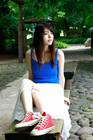 黄漫18雨后小故事视频